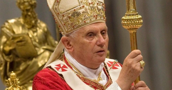 Emeritný pápež Benedikt XVI. je už u Pána